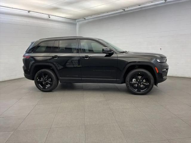 2025 Jeep Grand Cherokee Limited 4x2