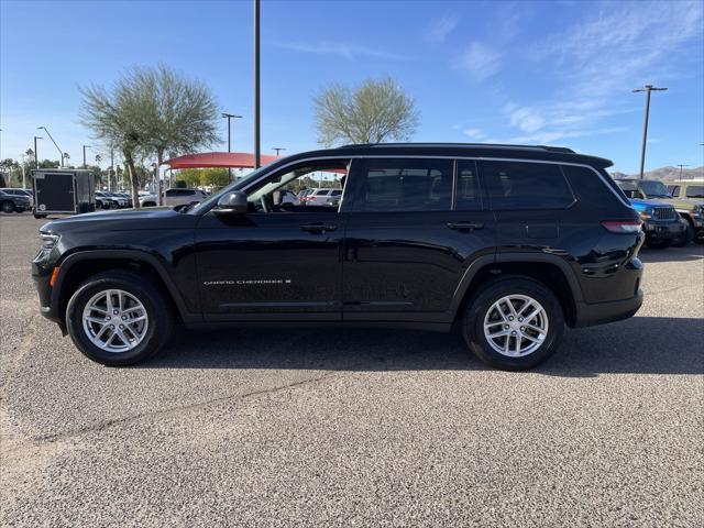 2023 Jeep Grand Cherokee L Laredo 4x2