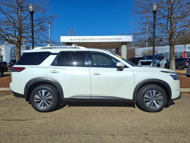2023 Nissan Pathfinder SL FWD