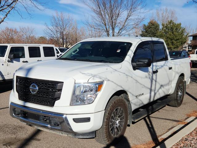2022 Nissan TITAN Crew Cab SV 4x4 2022 Nissan TITAN Crew Cab SV 4x4