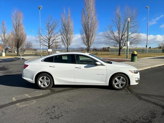 2022 Chevrolet Malibu FWD LT