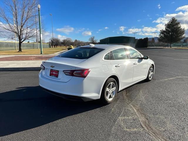 2022 Chevrolet Malibu FWD LT
