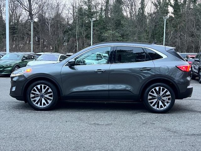 2020 Ford Escape Titanium Hybrid