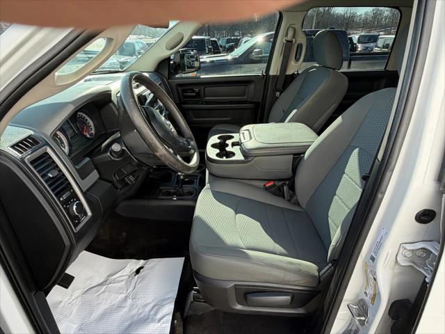 2017 RAM 2500 Tradesman Crew Cab 4x4 64 Box