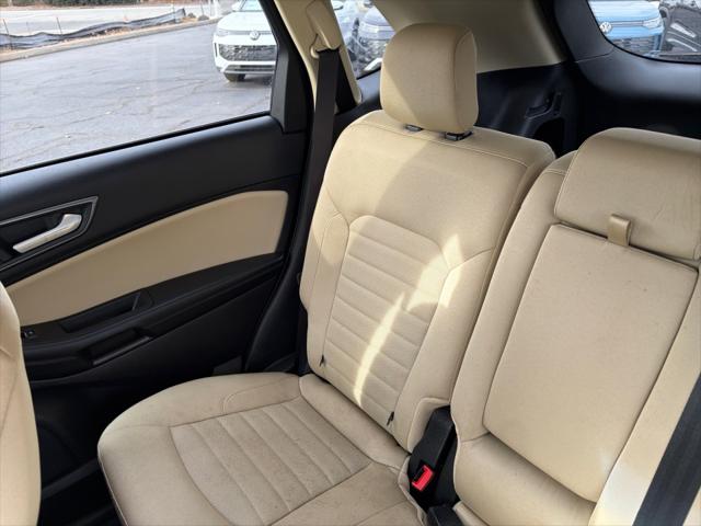 2020 Ford Edge SE