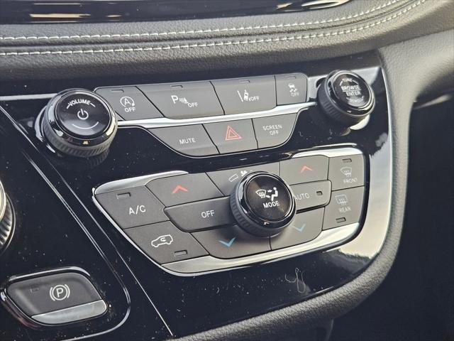 2026 Chrysler Pacifica Select AWD