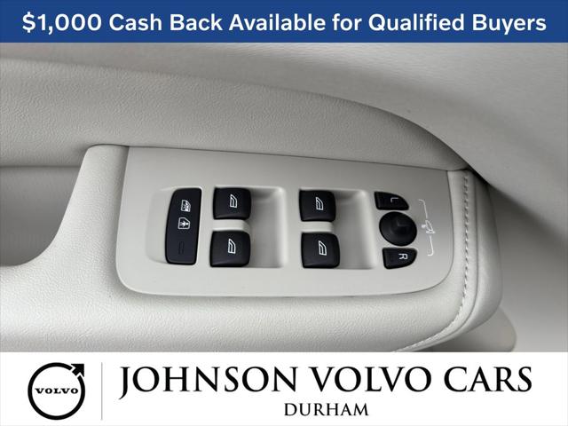 2026 Volvo XC60 Plug-In Hybrid Ultra, T8 AWD Electric/Gasoline, Dark