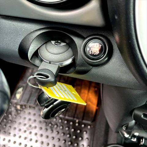 2011 MINI Cooper Base 2dr Hatchback