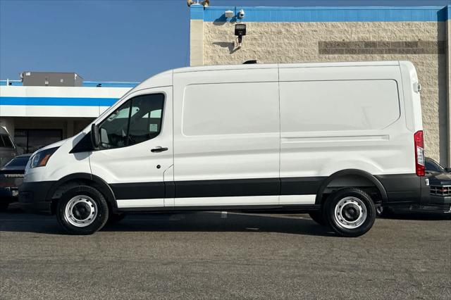 2026 Ford Transit Cargo Van T-250 148 Med Rf 9150 GVWR RWD