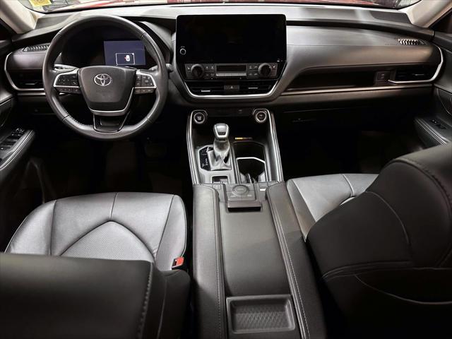 2024 Toyota Grand Highlander XLE [12]