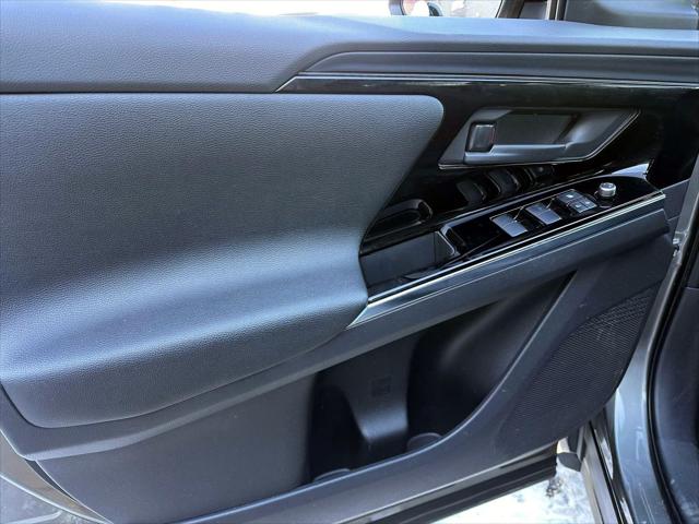 2023 Toyota bZ4X Limited [16]