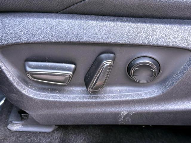 2023 Toyota bZ4X Limited [18]