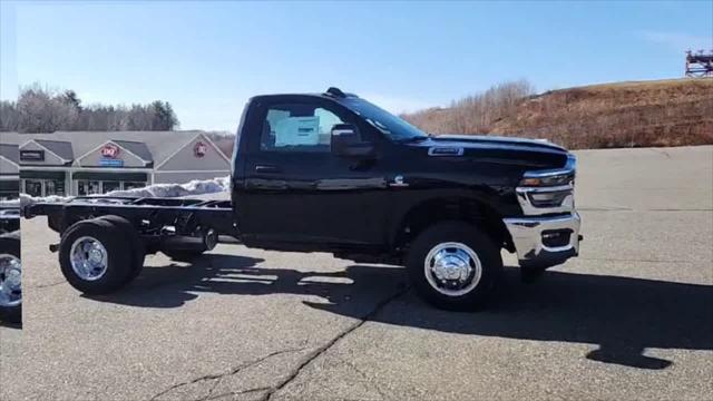 2026 RAM Ram 3500 Chassis Cab RAM 3500 TRADESMAN CHASSIS REGULAR CAB 4X4 60 CA