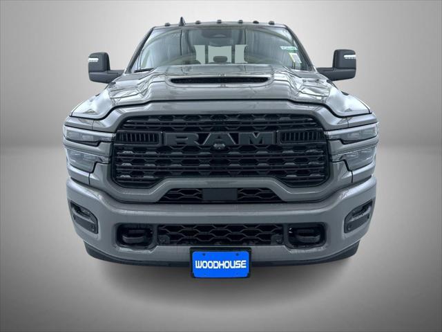 2026 RAM Ram 3500 RAM 3500 LIMITED CREW CAB 4X4 8 BOX