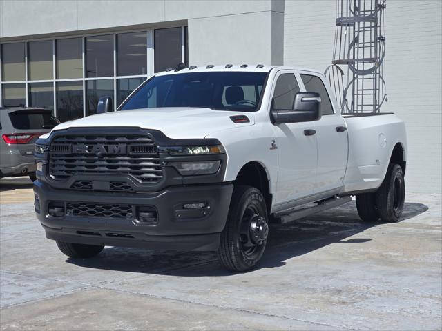 2026 RAM Ram 3500 RAM 3500 TRADESMAN CREW CAB 4X4 8 BOX