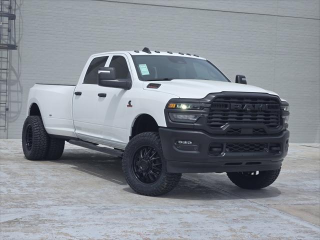 2026 RAM Ram 3500 RAM 3500 TRADESMAN CREW CAB 4X4 8 BOX