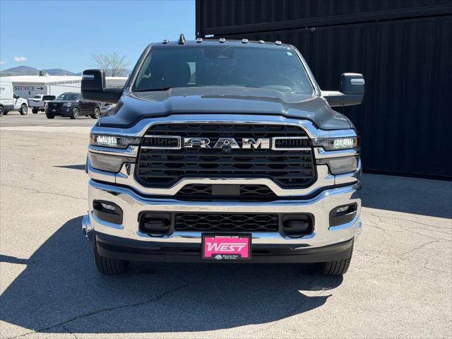 2026 RAM Ram 3500 Chassis Cab RAM 3500 TRADESMAN CREW CAB CHASSIS 4X4 60 CA 2026 RAM Ram 3500 Chassis Cab RAM 3500 TRADESMAN CREW CAB CHASSIS 4X4 60 CA