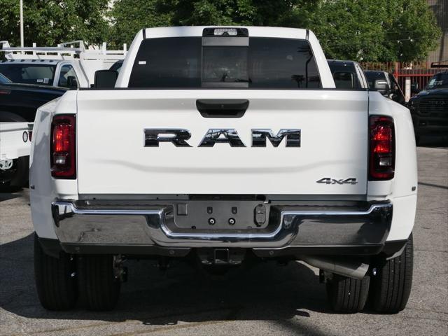 2026 RAM Ram 3500 RAM 3500 TRADESMAN CREW CAB 4X4 8 BOX