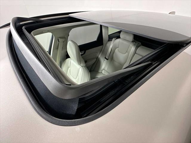2026 Volvo XC60 Plug-In Hybrid Ultra, T8 AWD Electric/Gasoline, Dark