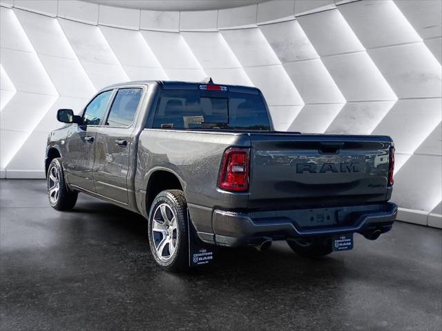2026 Ram 1500 Express Crew Cab 4x4 5'7" Box