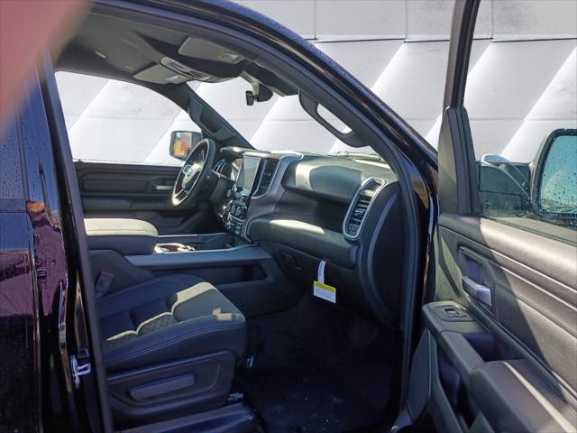 2026 Ram 1500 Express Crew Cab 4x4 5'7" Box