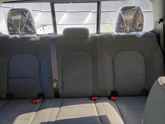 2026 Ram 1500 Express Crew Cab 4x4 5'7" Box