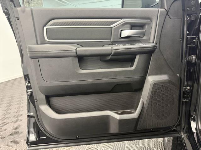 2026 Ram 3500 Big Horn Crew Cab 4x4 6'4" Box