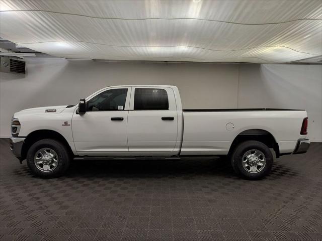 2026 RAM Ram 3500 RAM 3500 TRADESMAN CREW CAB 4X4 8 BOX