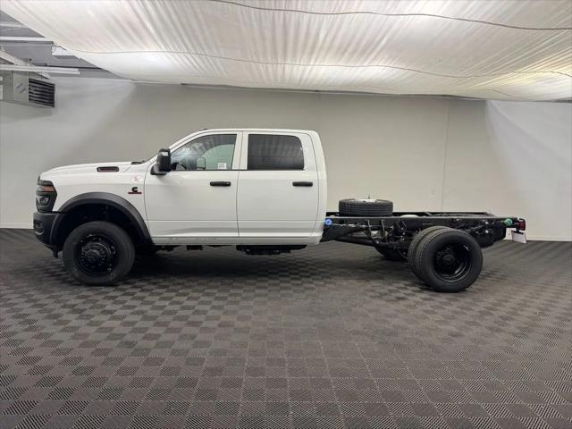 2026 RAM Ram 5500 Chassis Cab RAM 5500 TRADESMAN CHASSIS CREW CAB 4X4 60 CA