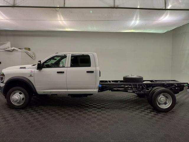 2026 RAM Ram 5500 Chassis Cab RAM 5500 TRADESMAN CHASSIS CREW CAB 4X4 84 CA