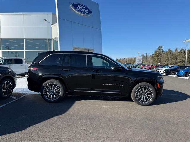 2026 Jeep Grand Cherokee GRAND CHEROKEE SUMMIT 4X4