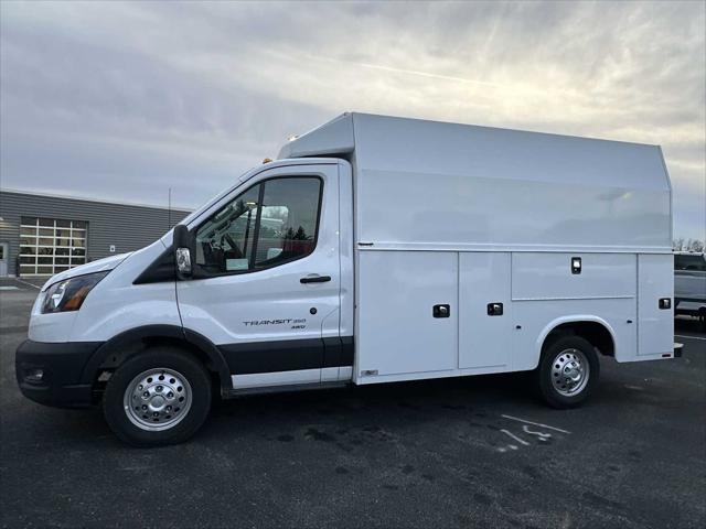 2025 Ford Transit Cutaway Unknown