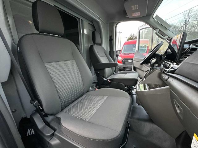 2025 Ford Transit Cutaway Unknown
