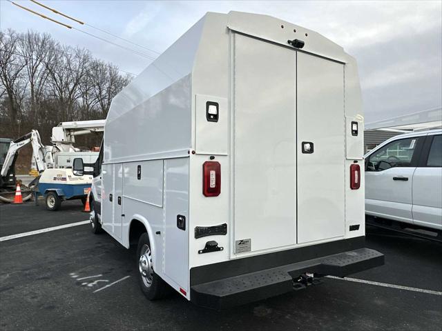 2025 Ford Transit Cutaway Unknown