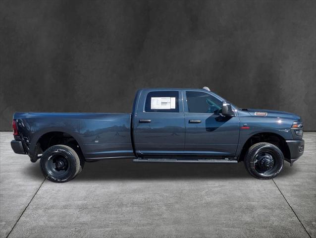 2026 RAM Ram 3500 RAM 3500 TRADESMAN CREW CAB 4X4 8 BOX