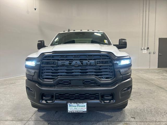 2026 RAM Ram 3500 Chassis Cab RAM 3500 TRADESMAN CREW CAB CHASSIS 4X4 60 CA