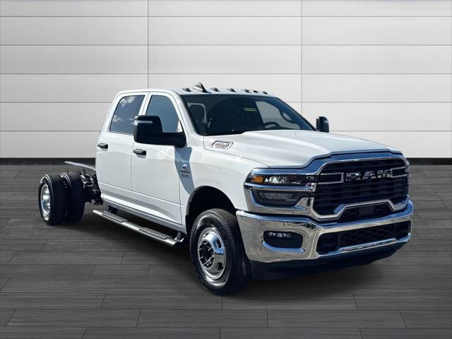 2026 RAM 3500 Chassis RAM 3500 TRADESMAN CREW CAB CHASSIS 4X4 60 CA