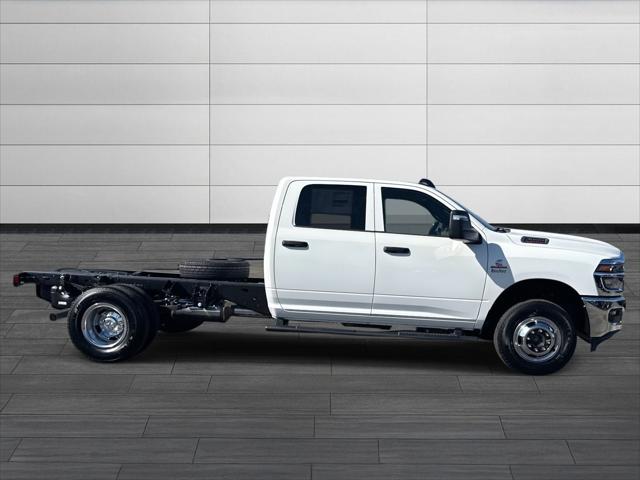 2026 RAM 3500 Chassis RAM 3500 TRADESMAN CREW CAB CHASSIS 4X4 60 CA