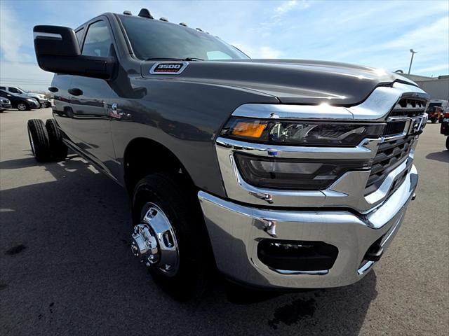 2026 RAM Ram 3500 Chassis Cab RAM 3500 TRADESMAN CREW CAB CHASSIS 4X4 60 CA
