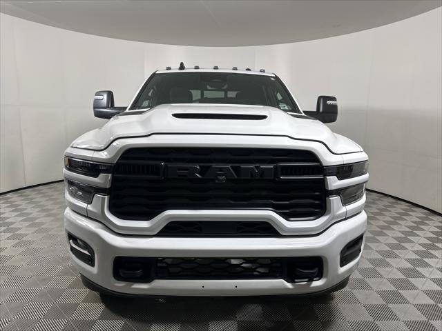 2026 RAM Ram 2500 RAM 2500 BLACK EXPRESS CREW CAB 4X4 64 BOX 2026 RAM Ram 2500 RAM 2500 BLACK EXPRESS CREW CAB 4X4 64 BOX