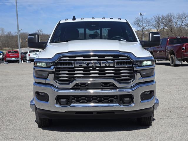 2026 RAM Ram 3500 RAM 3500 TRADESMAN CREW CAB 4X4 8 BOX
