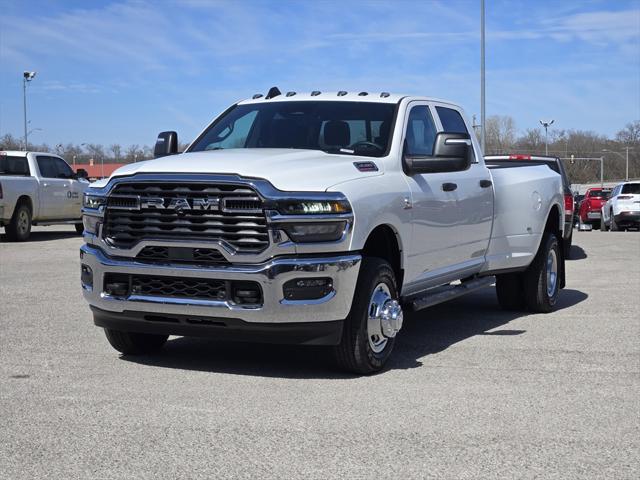 2026 RAM Ram 3500 RAM 3500 TRADESMAN CREW CAB 4X4 8 BOX