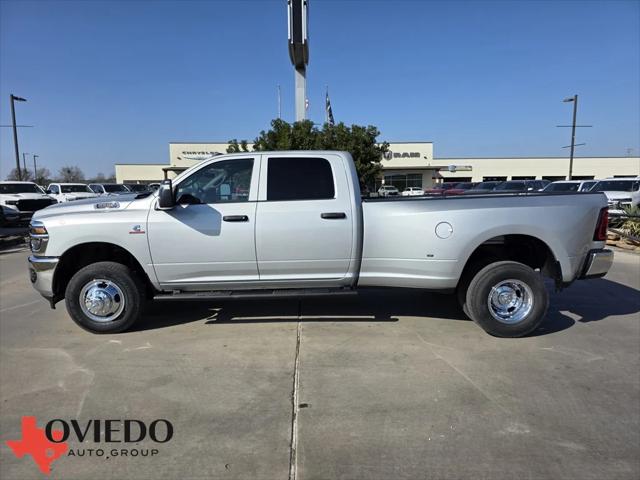 2026 RAM Ram 3500 RAM 3500 TRADESMAN CREW CAB 4X4 8 BOX