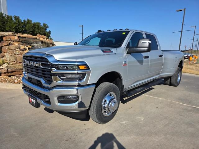 2026 RAM Ram 3500 RAM 3500 TRADESMAN CREW CAB 4X4 8 BOX