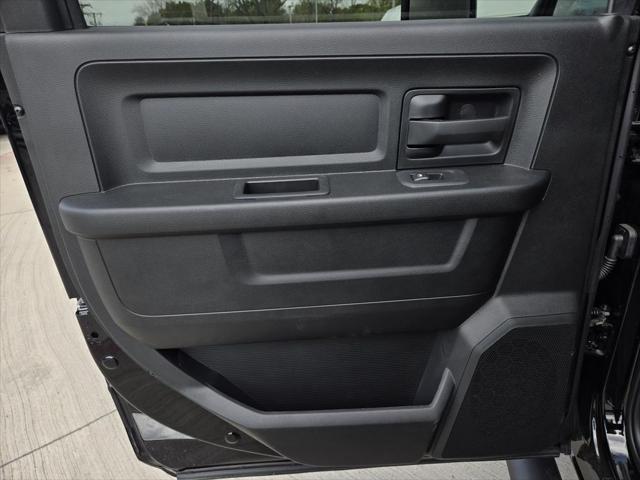 2026 Ram 2500 Black Express Crew Cab 4x4 6'4" Box