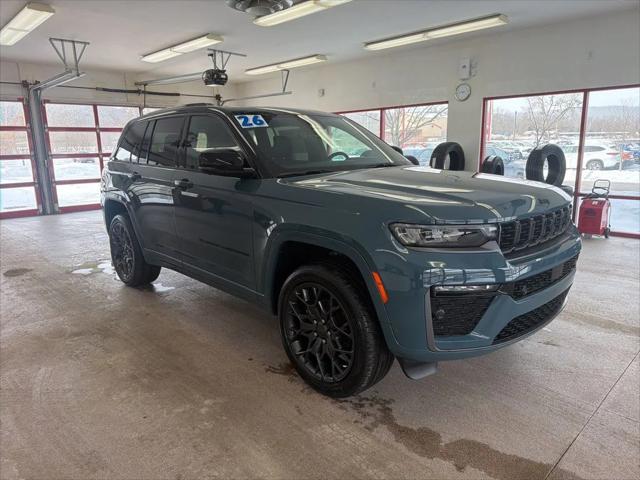 2026 Jeep Grand Cherokee GRAND CHEROKEE SUMMIT 4X4