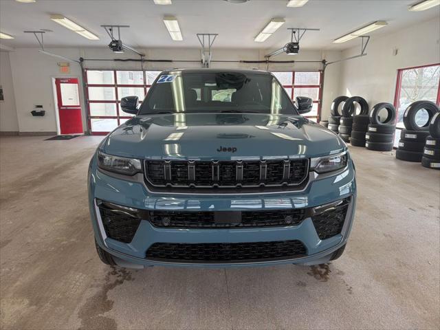 2026 Jeep Grand Cherokee GRAND CHEROKEE SUMMIT 4X4