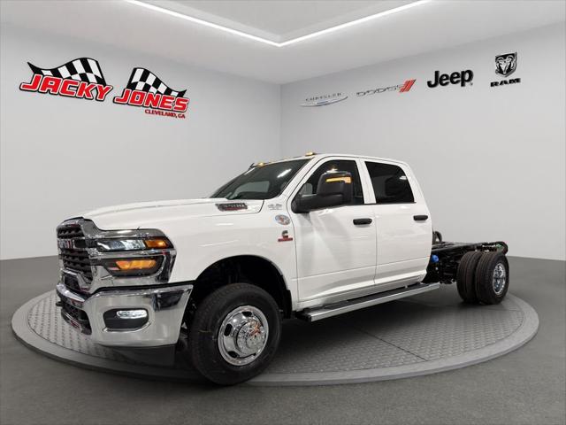 2026 RAM Ram 3500 Chassis Cab RAM 3500 TRADESMAN CREW CAB CHASSIS 4X4 60 CA