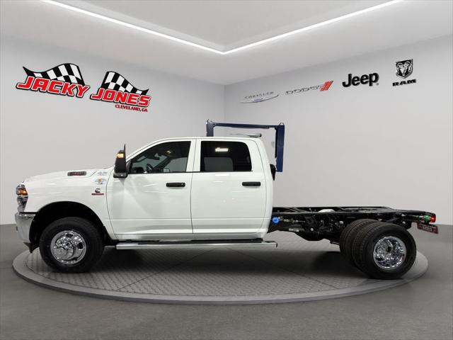 2026 RAM Ram 3500 Chassis Cab RAM 3500 TRADESMAN CREW CAB CHASSIS 4X4 60 CA