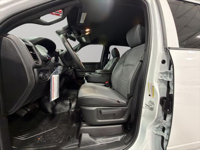 2026 RAM Ram 3500 Chassis Cab RAM 3500 TRADESMAN CREW CAB CHASSIS 4X4 60 CA